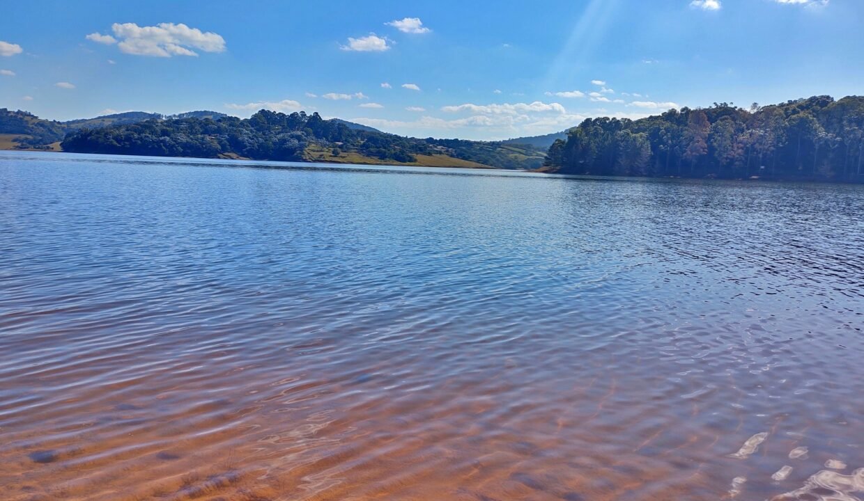 Terreno pé na água 4 (3)