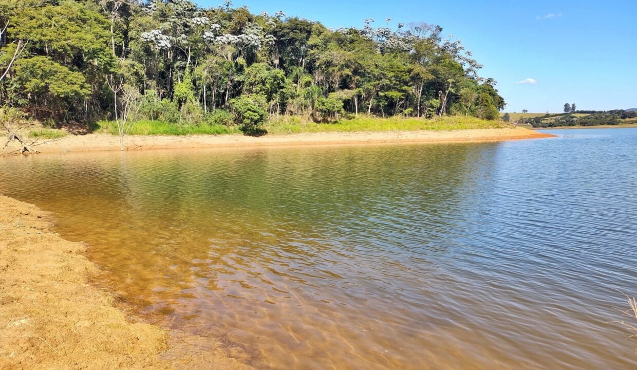 Terreno pé na água 4 (5)