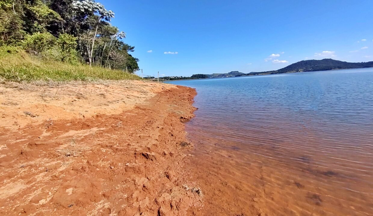Terreno pé na água 4 (9)