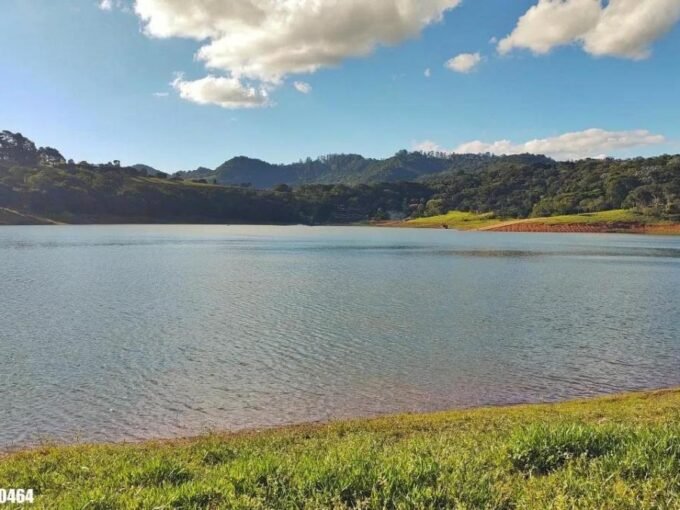 Terreno pé na água 5.000m