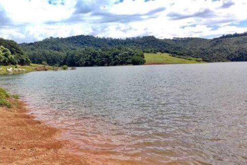 Terreno pé na água 5.000m