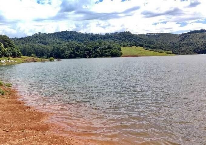 Terreno pé na água 5.000m