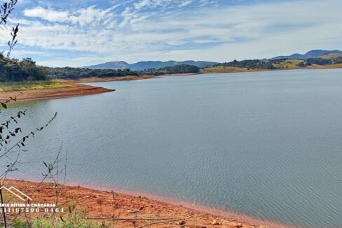 Terreno 960m² pé na água