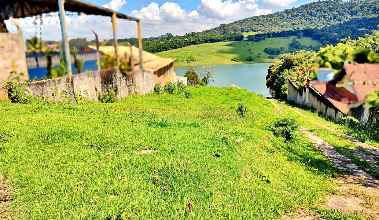 Terreno 3.000m² frente represa pé na água a venda represa joanópolis região de bragamça pta. piracaia interior de SP (6)
