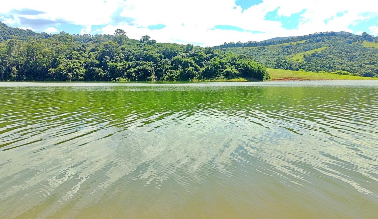 terreno-3-000m-pe-na-agua a venda represa joanópolis (1)