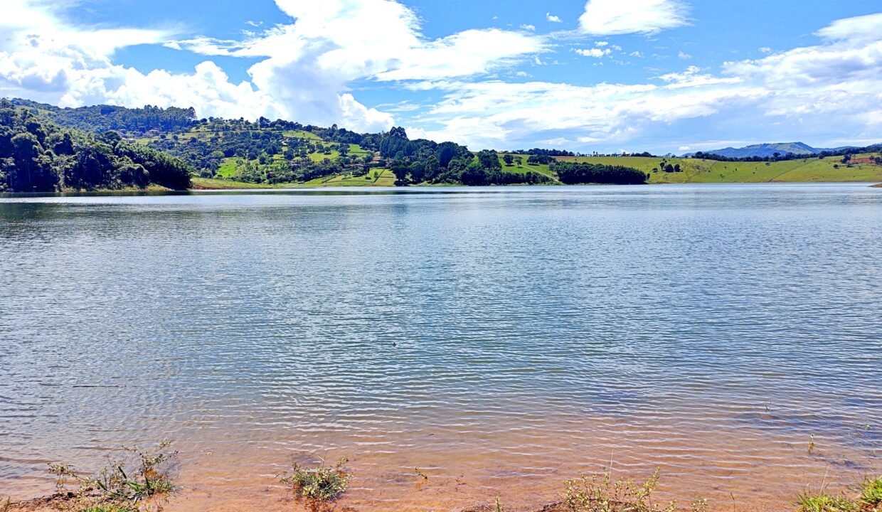 terreno 3.000 m² pé na água venda represa jaguari em joanópolis divisa de bragança paulista e vargem sp (2)