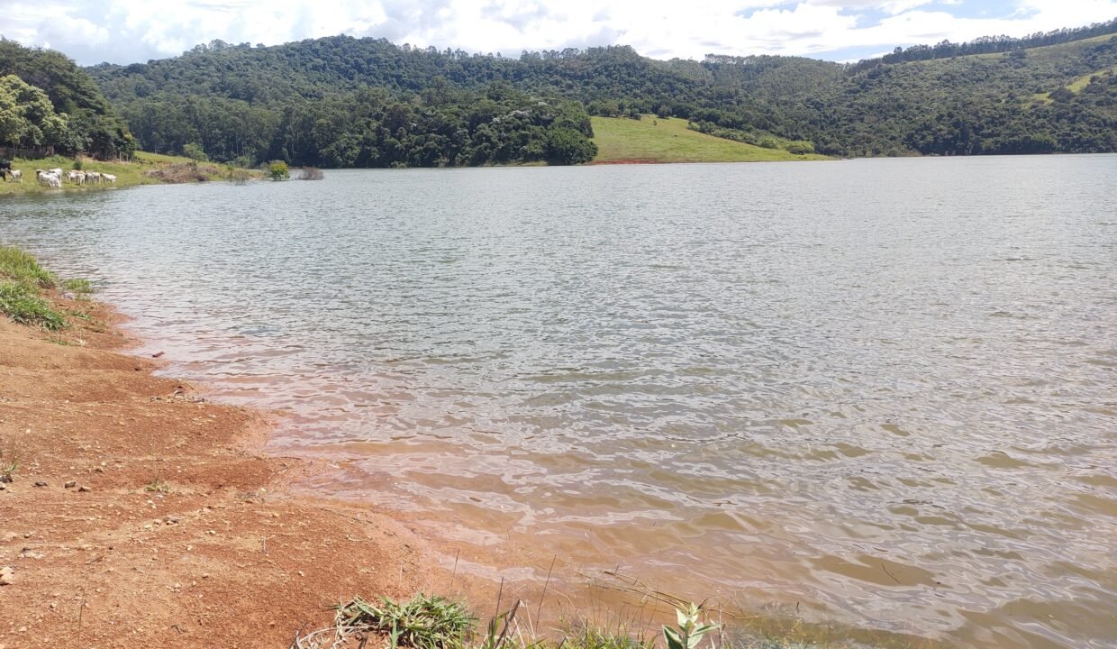 terreno 3.000 m² pé na água venda represa jaguari em joanópolis divisa de bragança paulista e vargem sp (3)